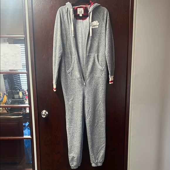 Roots Cabin Onesie - Picture 6 of 15